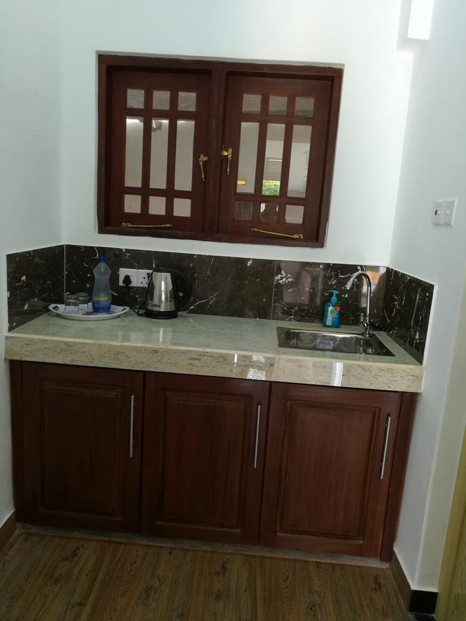 Sea Breeze Hotel Bentota Bagian luar foto